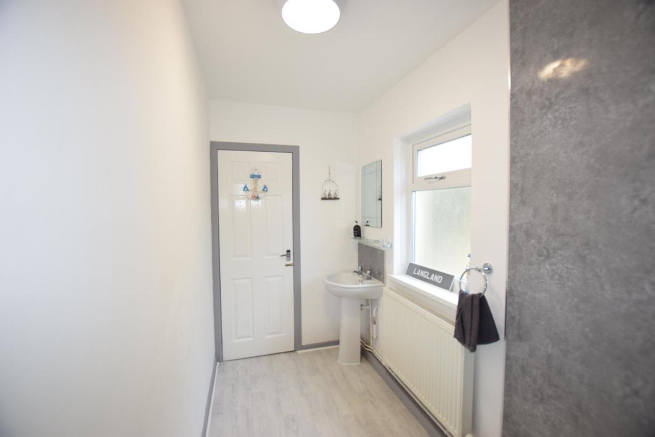 1 Bedroom Holiday Let In The Heart Of West Wales 카마던 외부 사진