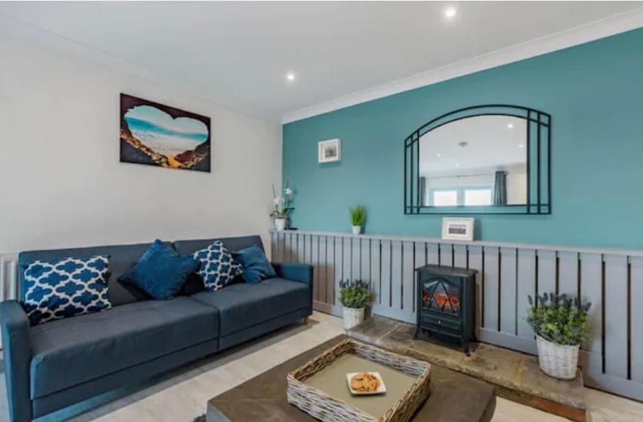 1 Bedroom Holiday Let In The Heart Of West Wales 카마던 외부 사진